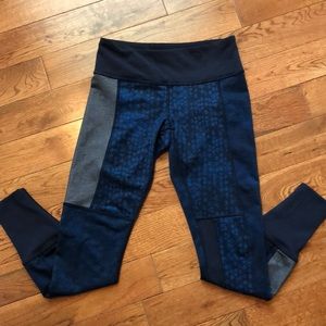 Cool Lululemon leggings!